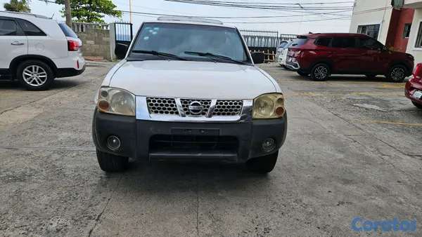 2003 Nissan Frontier — foto 2 / 8