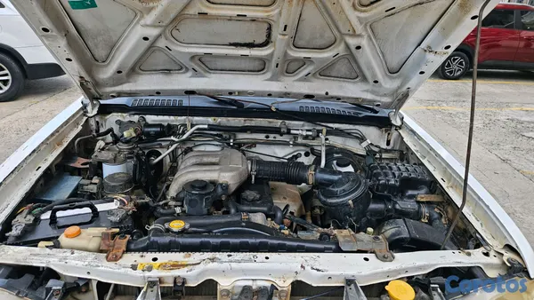 2003 Nissan Frontier — foto 7 / 8