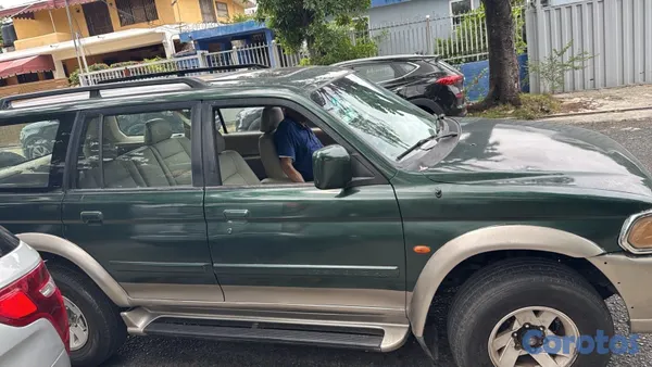 2001 Mitsubishi Nativa — foto 2 / 12