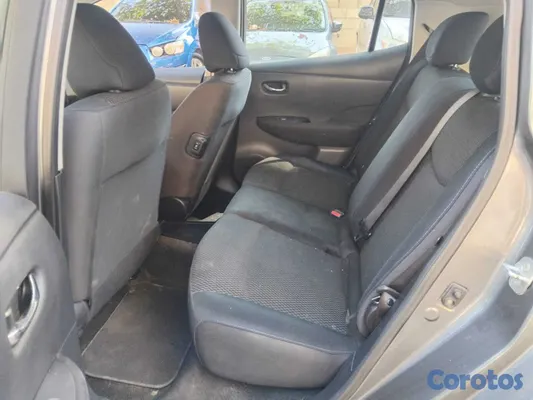 2014 Nissan Leaf — foto 7 / 9