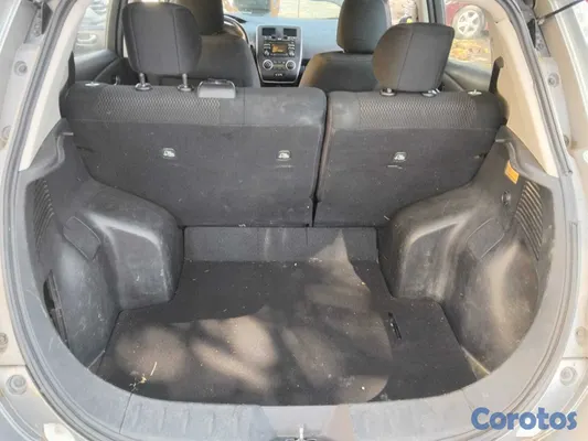 2014 Nissan Leaf — foto 8 / 9