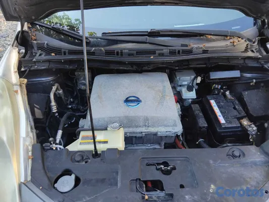 2014 Nissan Leaf — foto 9 / 9