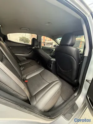 2014 Hyundai Avante — foto 6 / 9