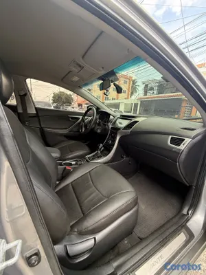 2014 Hyundai Avante — foto 8 / 9