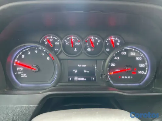 2022 Chevrolet Silverado — foto 3 / 9