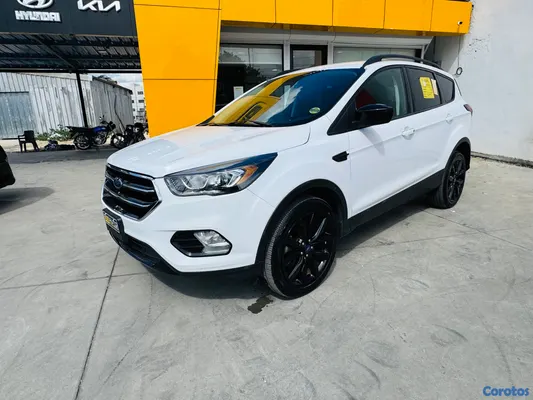 2019 Ford Escape — foto 3 / 10