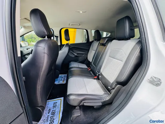 2019 Ford Escape — foto 9 / 10