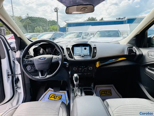 2019 Ford Escape — foto 10 / 10