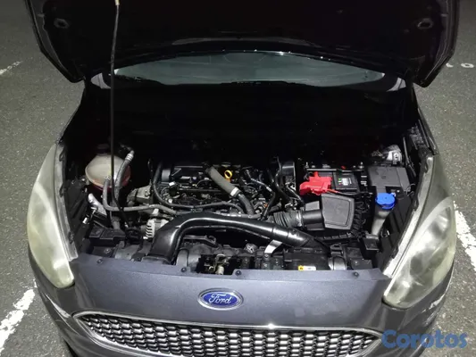 2019 Ford Figo — foto 2 / 16