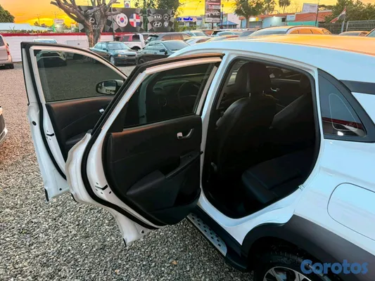 2021 Hyundai KONA — foto 5 / 11