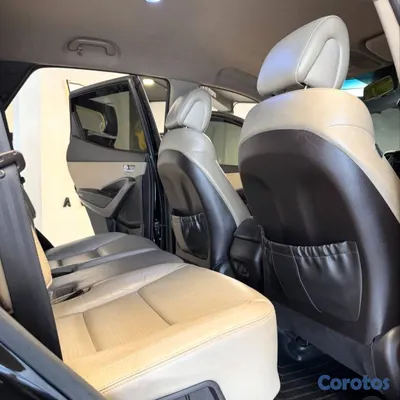 2014 Hyundai Santa Fe — foto 2 / 4