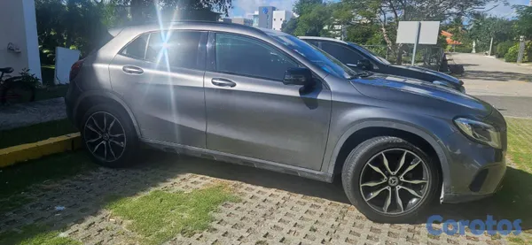 2019 Mercedes Clase GLA — foto 5 / 16
