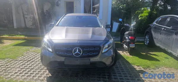 2019 Mercedes Clase GLA — foto 8 / 16