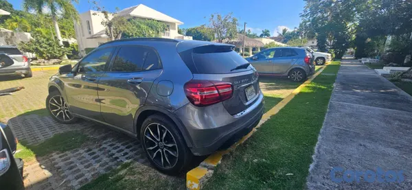 2019 Mercedes Clase GLA — foto 12 / 16
