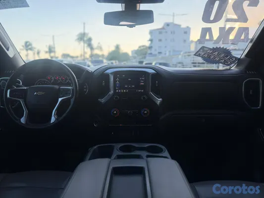 2020 Chevrolet Silverado — foto 5 / 8