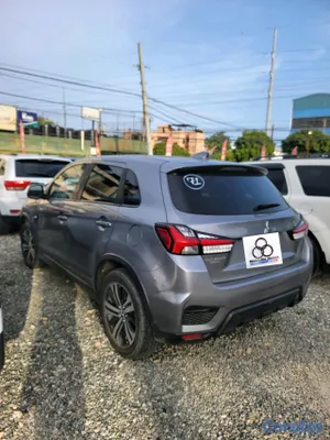 2020 Mitsubishi Outlander — foto 4 / 10