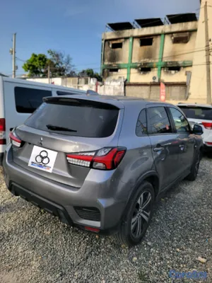 2020 Mitsubishi Outlander — foto 5 / 10