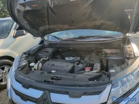 2020 Mitsubishi Outlander — foto 10 / 10
