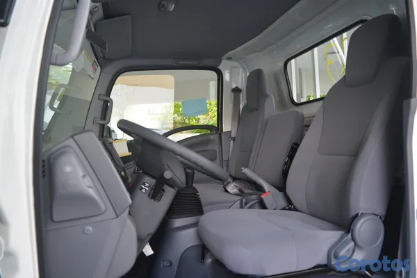 2026 Isuzu NPR Cama Larga