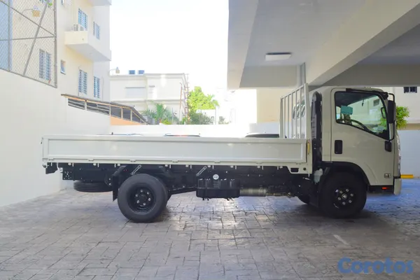 2026 Isuzu NPR Cama Larga — foto 3 / 10