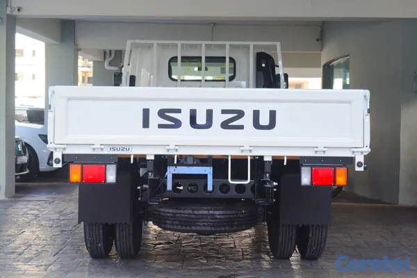 2026 Isuzu NPR Cama Larga — foto 5 / 10