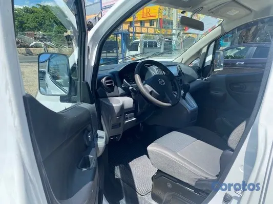 2019 Nissan NV — foto 5 / 9