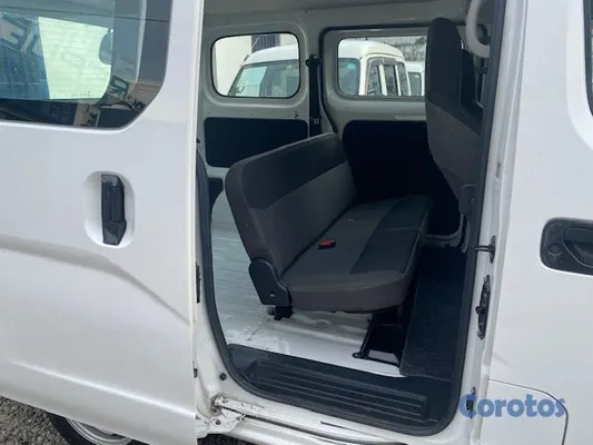 2019 Nissan NV — foto 7 / 9