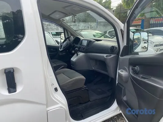 2019 Nissan NV — foto 9 / 9