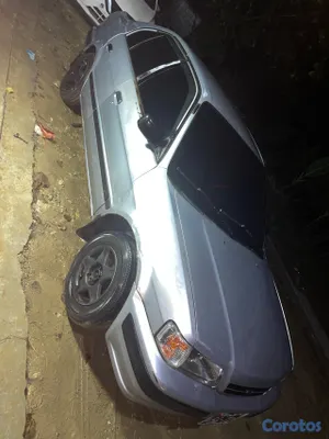 2000 Toyota Starlet — foto 14 / 20
