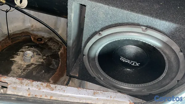 2000 Toyota Starlet — foto 17 / 20