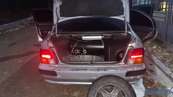 2000 Toyota Starlet — foto 20 / 20