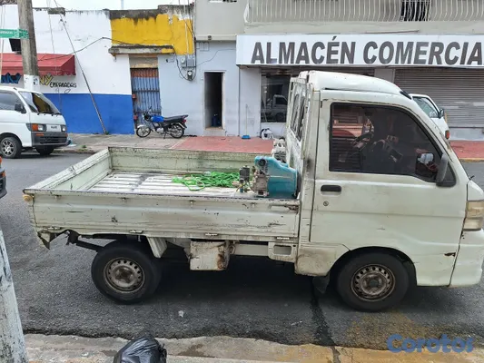 2012 Daihatsu Hijet — foto 3 / 3