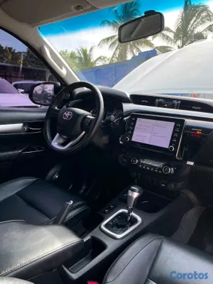 2022 Toyota Hilux — foto 2 / 11