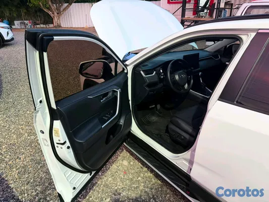 2020 Toyota Rav-4 — foto 8 / 9