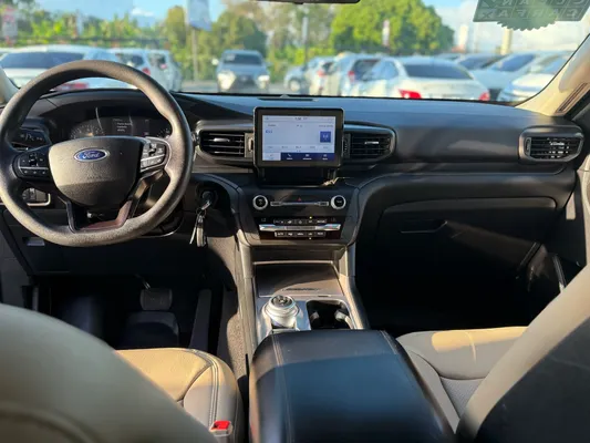 2020 Ford Explorer — foto 7 / 9