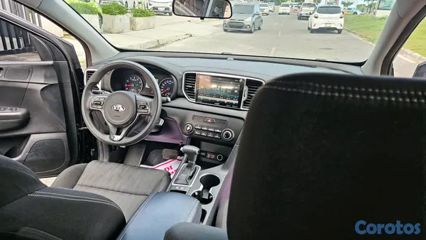 2017 Kia Sportage — foto 8 / 10