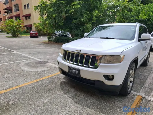 2013 Jeep Grand Cherokee — foto 2 / 17
