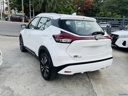 2023 Nissan Kicks — foto 2 / 10
