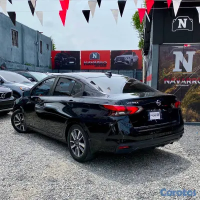 2020 Nissan Versa — foto 4 / 16