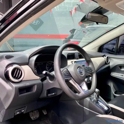 2020 Nissan Versa — foto 10 / 16