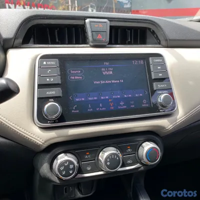 2020 Nissan Versa — foto 13 / 16