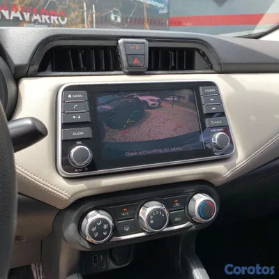 2020 Nissan Versa — foto 15 / 16