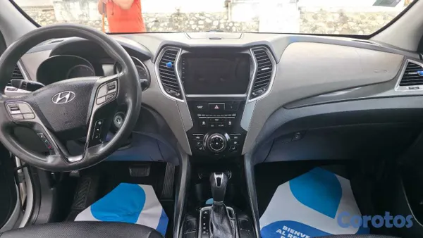 2015 Hyundai Santa Fe — foto 2 / 7