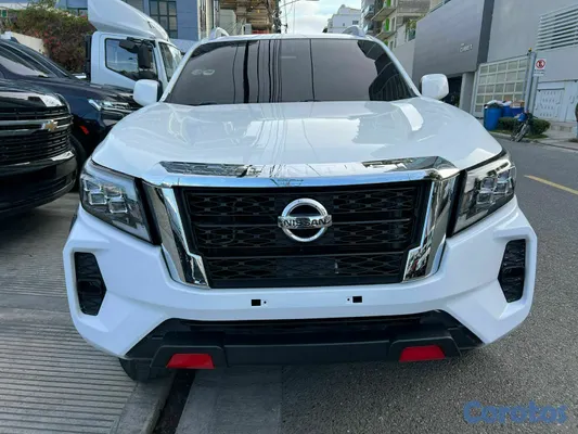 2020 Nissan Frontier — foto 2 / 10