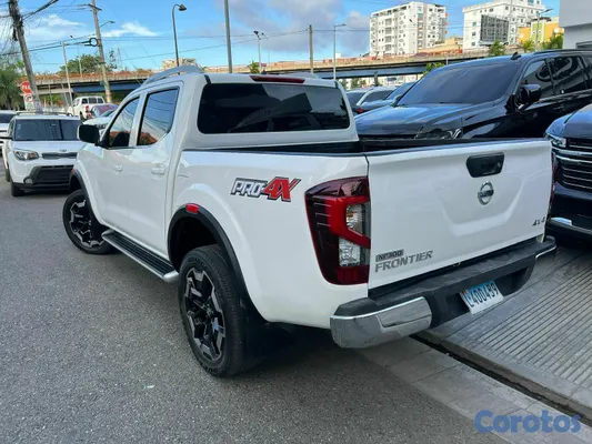 2020 Nissan Frontier — foto 5 / 10