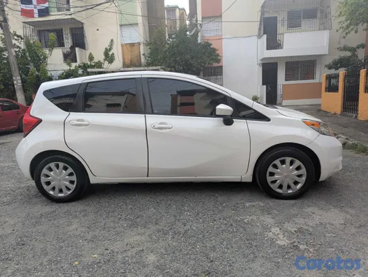 2016 Nissan Versa — foto 5 / 6