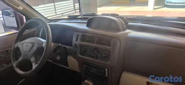 2003 Mitsubishi Nativa — foto 4 / 6