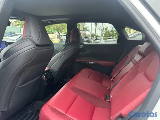 2024 Lexus Rx — foto 8 / 11
