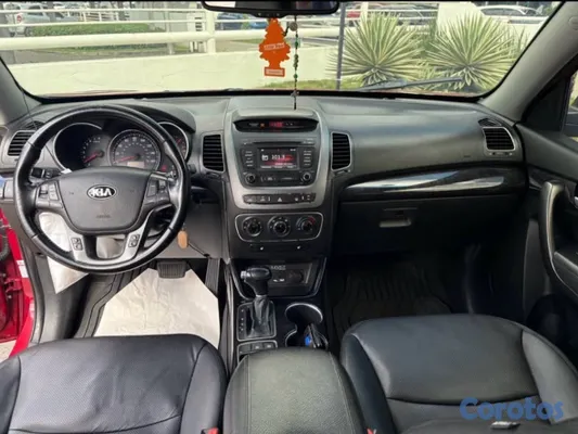 2014 Kia Sorento — foto 5 / 6
