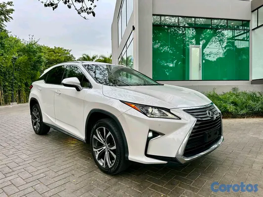 2017 Lexus Rx — foto 2 / 6